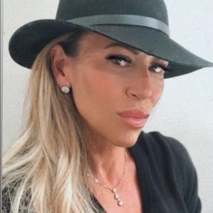 Meet your Posher, Stacy